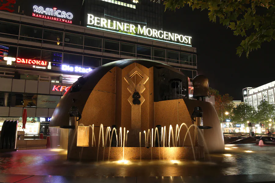 082 | 2015 | Berlin | Weltkugelbrunnen | © carsten riede fotografie