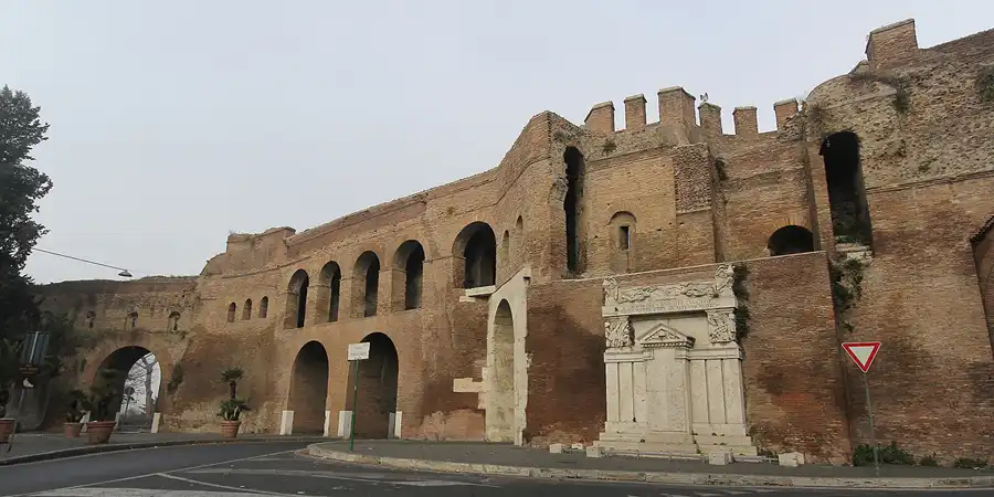 098 | 2015 | Roma | Mura Aureliane | © carsten riede fotografie