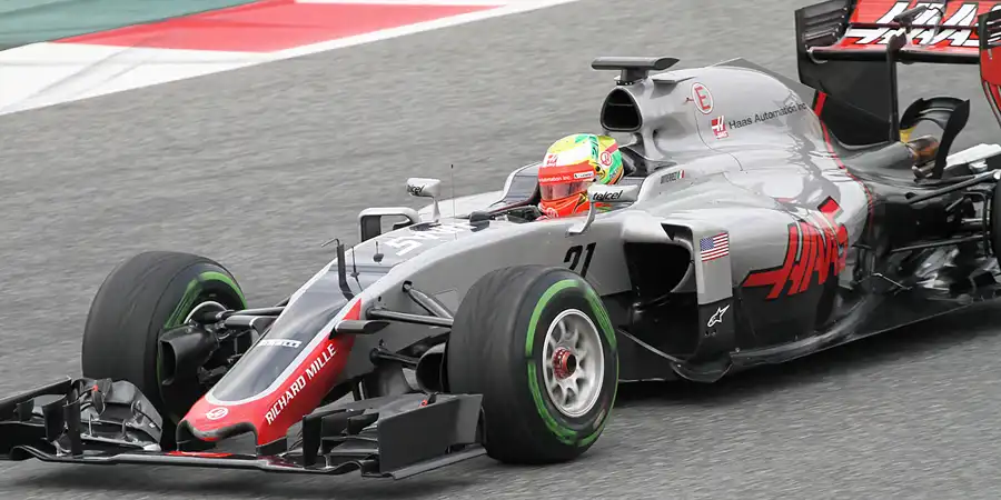 085 | 2016 | Barcelona | Haas-Ferrari VF-16 | Esteban Gutierrez | © carsten riede fotografie
