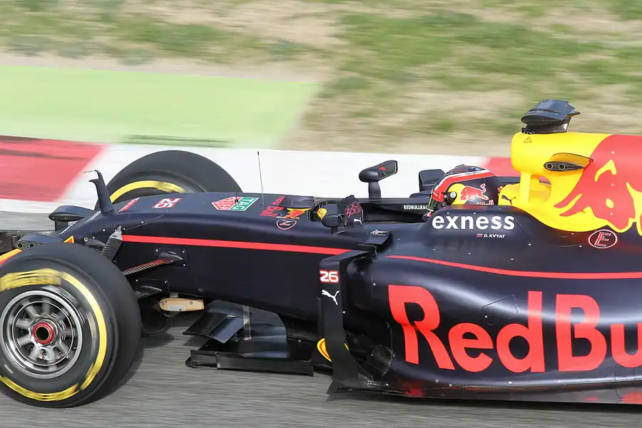 203 | 2016 | Barcelona | Red Bull-TAG Heuer RB12 | Daniil Kvyat | © carsten riede fotografie
