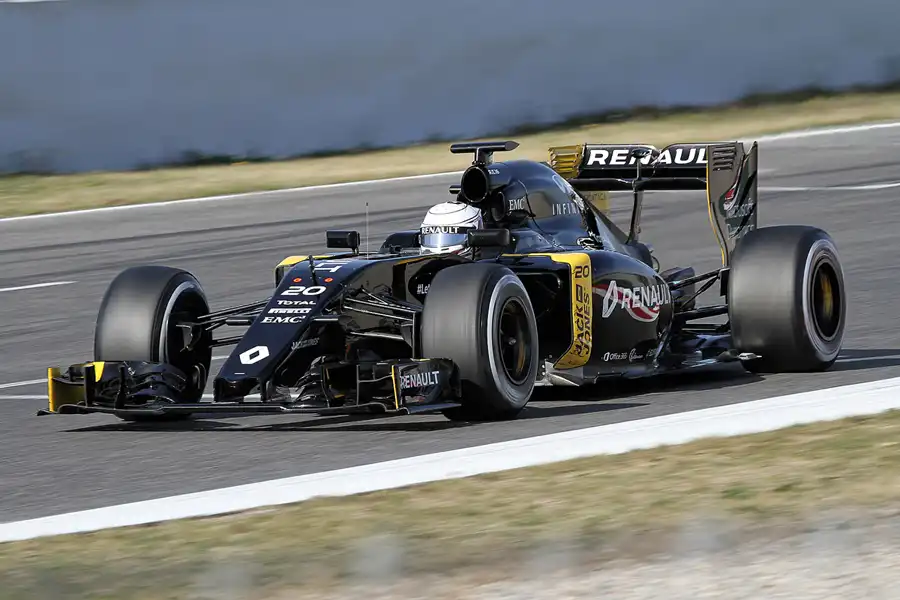 239 | 2016 | Barcelona | Renault R.S.16 | Kevin Magnussen | © carsten riede fotografie