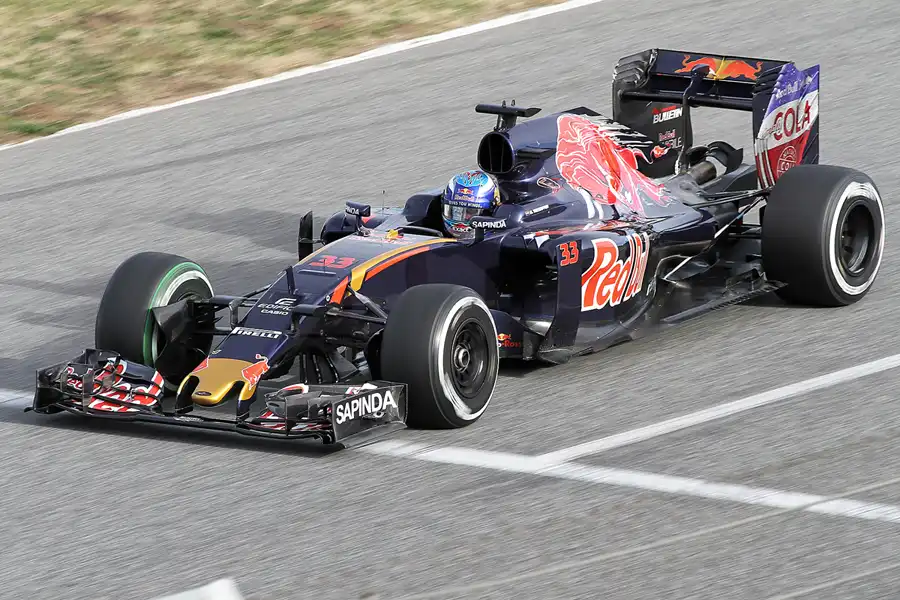 320 | 2016 | Barcelona | Toro Rosso-Ferrari STR11 | Max Verstappen | © carsten riede fotografie