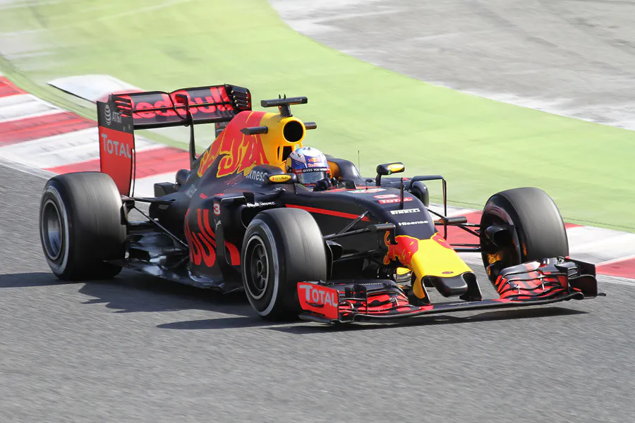 225 | 2016 | Barcelona | Red Bull-TAG Heuer RB12 | Daniel Ricciardo | © carsten riede fotografie