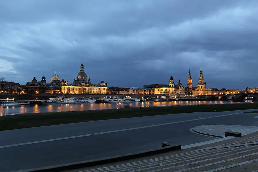 058 | 2016 | Dresden | Elbpanorama | © carsten riede fotografie