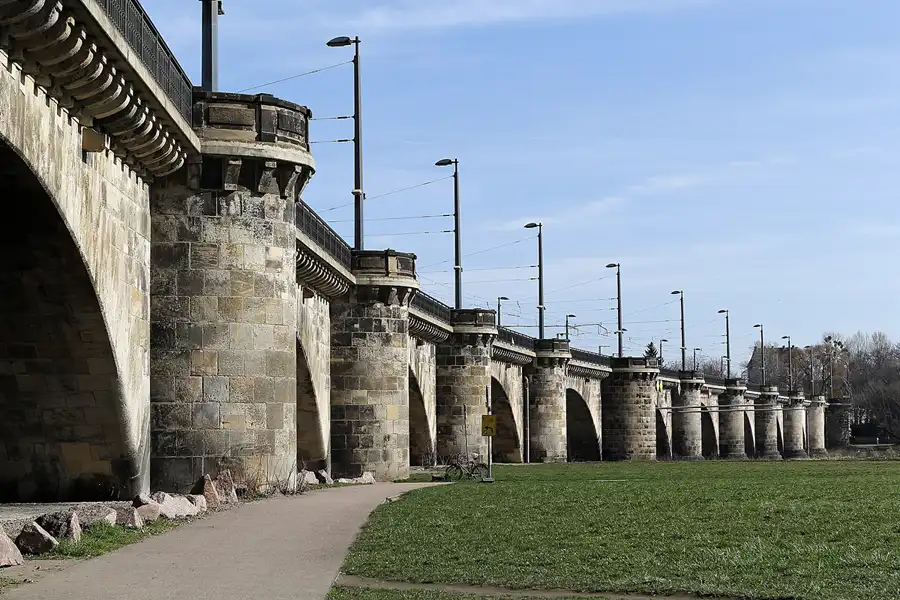 131 | 2016 | Dresden | Marienbrücke | © carsten riede fotografie