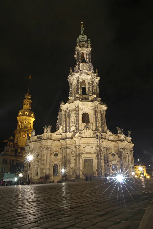 118 | 2016 | Dresden | Katholische Hofkirche + Hausmannsturm | © carsten riede fotografie