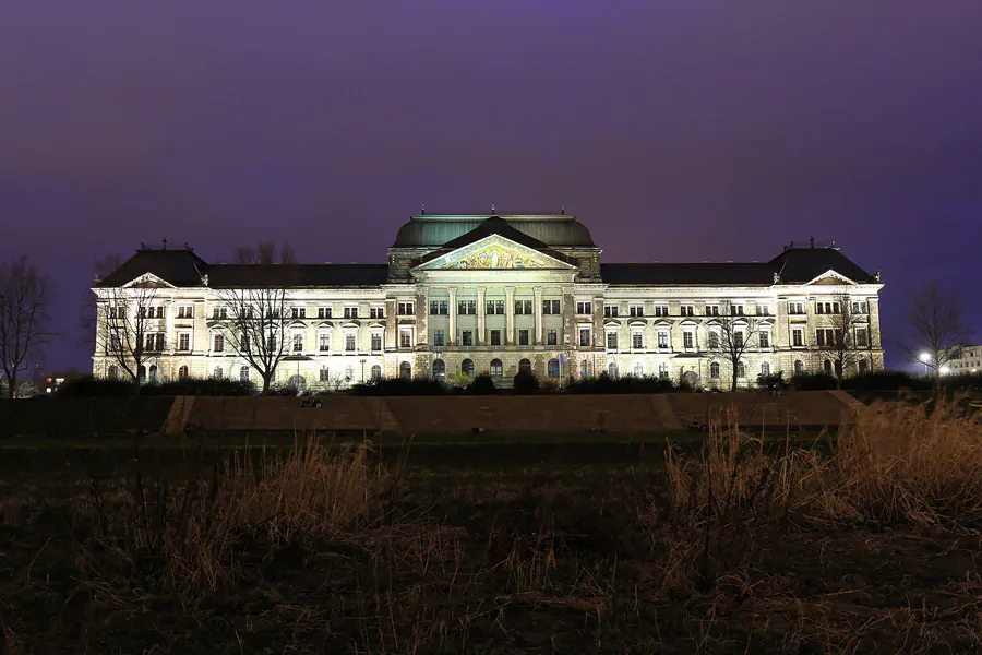 158 | 2016 | Dresden | Sächsisches Staatsministerium | © carsten riede fotografie