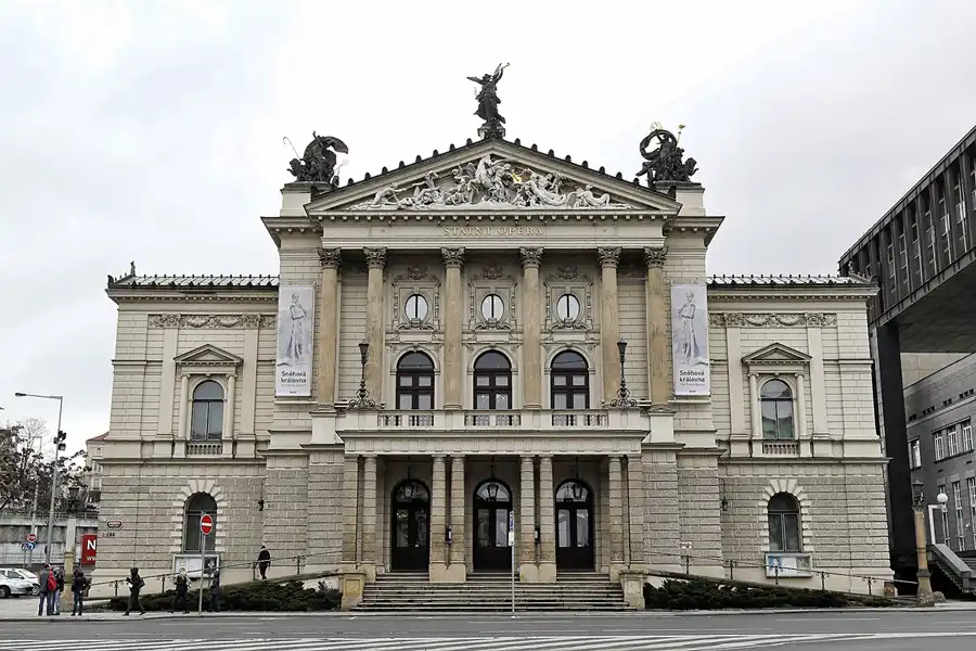 001 | 2016 | Praha | © carsten riede fotografie