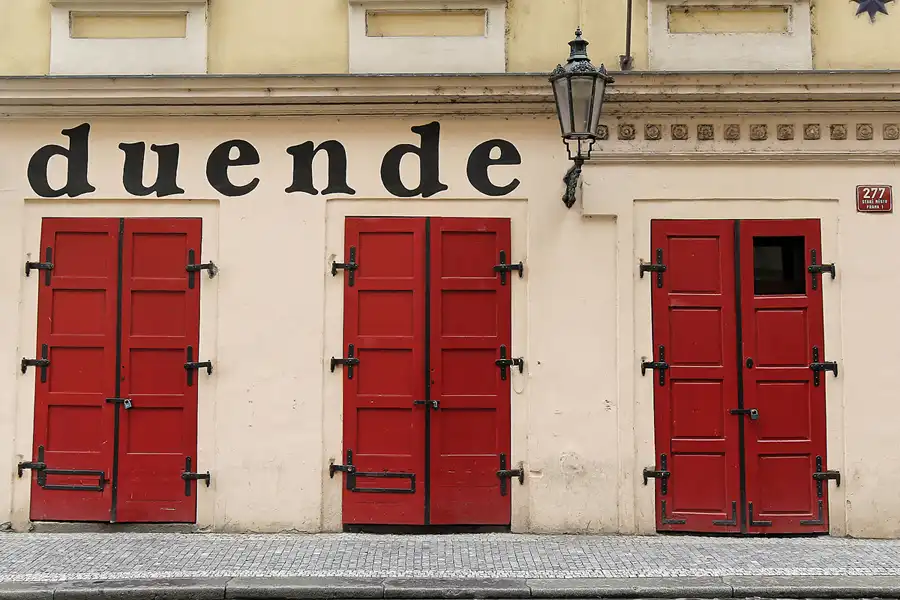 022 | 2016 | Praha | © carsten riede fotografie