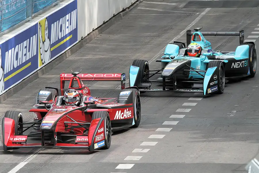 052 | 2016 | Berlin | Dragon VM200-FE-01 | Team Dragon Racing | Jerome D`Ambrosio + Nextev TCR FormulaE 001 | Team Nextev TCR | Oliver Turvey | © carsten riede fotografie