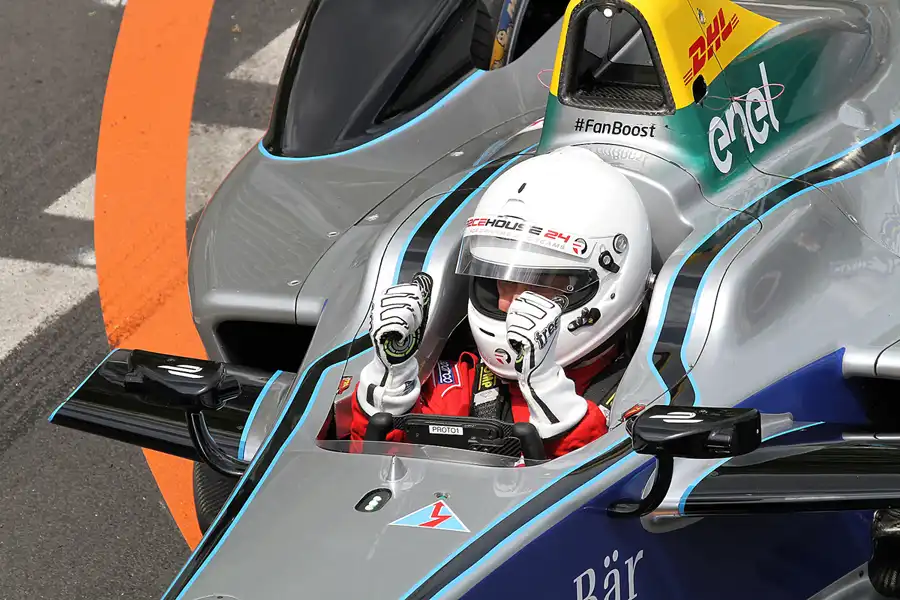 185 | 2016 | Berlin | Impressions – Spark-Renault SRT_01E - Allan McNish | © carsten riede fotografie