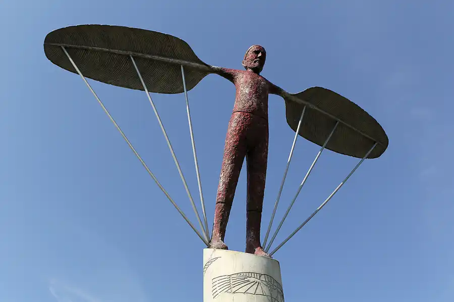 022 | 2016 | Gollenberg OT Stölln | Am Gollenberg OTto-Lilienthal-Denkmal | © carsten riede fotografie