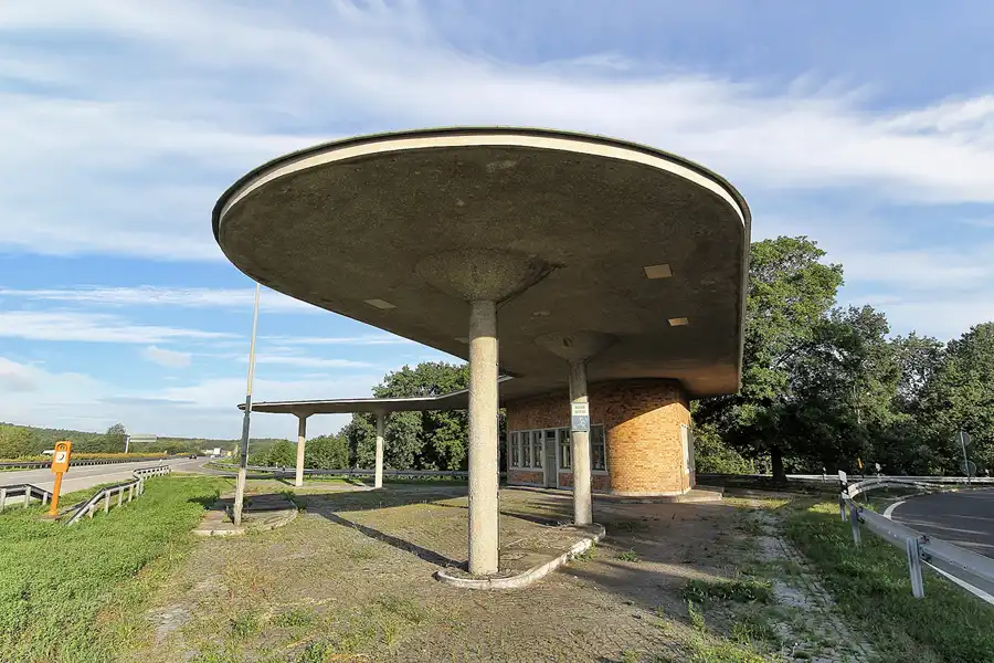 002 | 2016 | Fürstenwalde | Reichsautobahn-Tankstelle Typ Fürstenwalde | © carsten riede fotografie