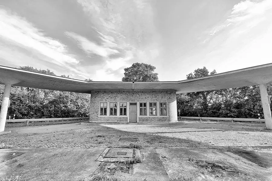 006 | 2016 | Fürstenwalde | Reichsautobahn-Tankstelle Typ Fürstenwalde | © carsten riede fotografie
