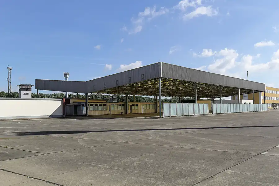 019 | 2016 | Marienborn | Grenzübergangsstelle Marienborn | © carsten riede fotografie