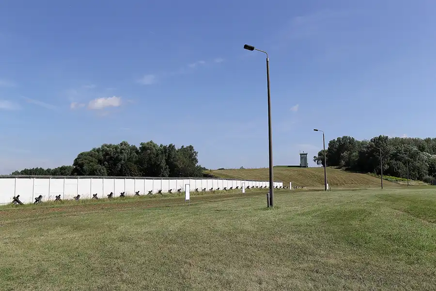 068 | 2016 | Hötensleben | Grenzdenkmal | © carsten riede fotografie