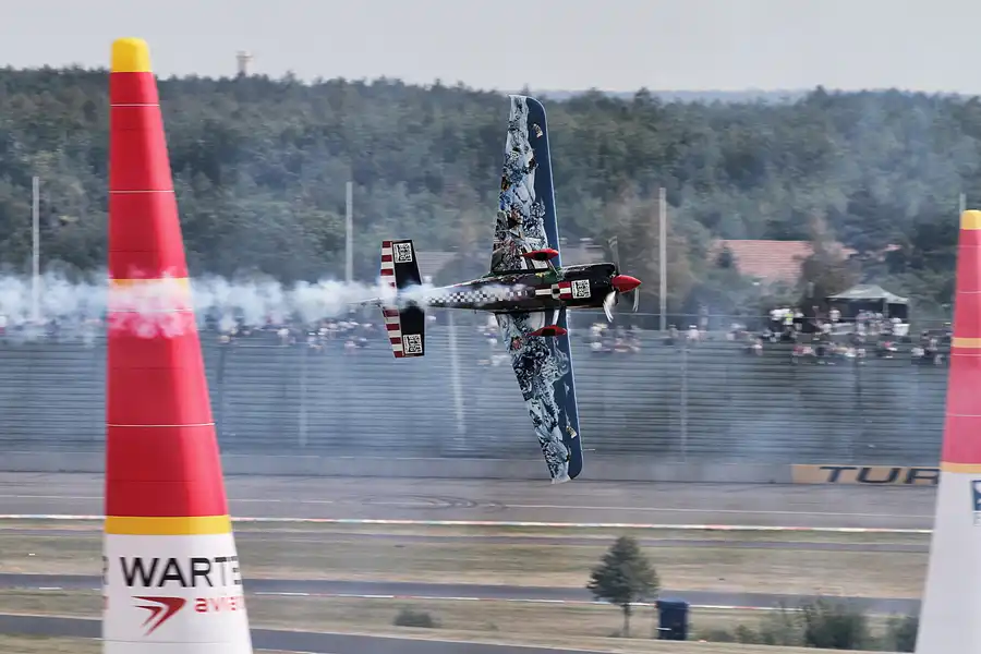 050 | 2016 | Eurospeedway | Red Bull Air Race – Master Class N° 18 – Petr Kopfstein | © carsten riede fotografie