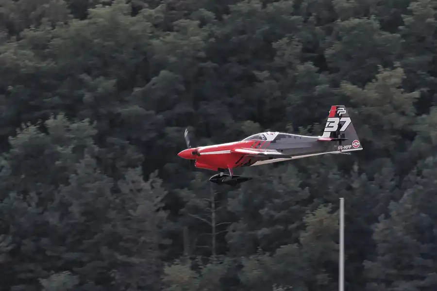 127 | 2016 | Eurospeedway | Red Bull Air Race – Master Class N° 37 – Peter Podlunsek | © carsten riede fotografie