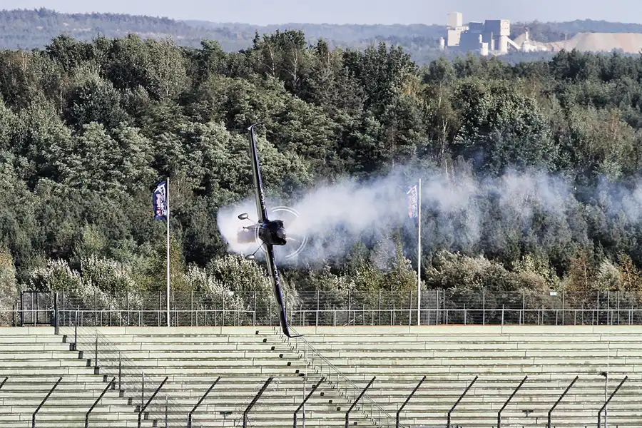 156 | 2016 | Eurospeedway | Red Bull Air Race – Master Class N° 95 – Matt Hall | © carsten riede fotografie