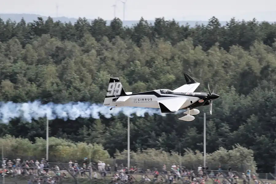 160 | 2016 | Eurospeedway | Red Bull Air Race – Master Class N° 99 – Michael Goulian | © carsten riede fotografie