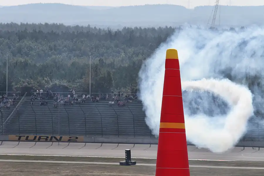 180 | 2016 | Eurospeedway | Red Bull Air Race – Challenger Class N° 1 | © carsten riede fotografie