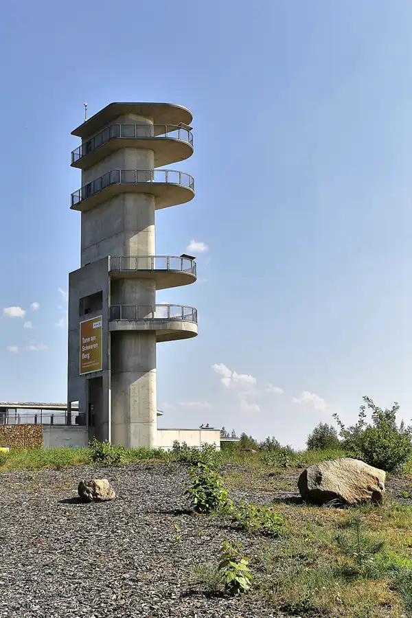 121 | 2016 | Tagebau Nochten | Vattenfall Turm am schweren Berg | © carsten riede fotografie