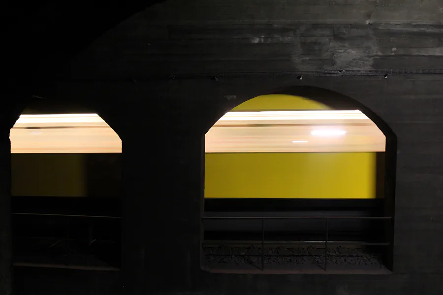 021 | 2016 | Berlin | U-Bahn-Cabrio-Tunnel-Tour | © carsten riede fotografie