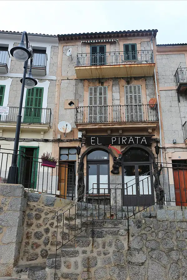 111 | 2016 | Port De Soller | © carsten riede fotografie