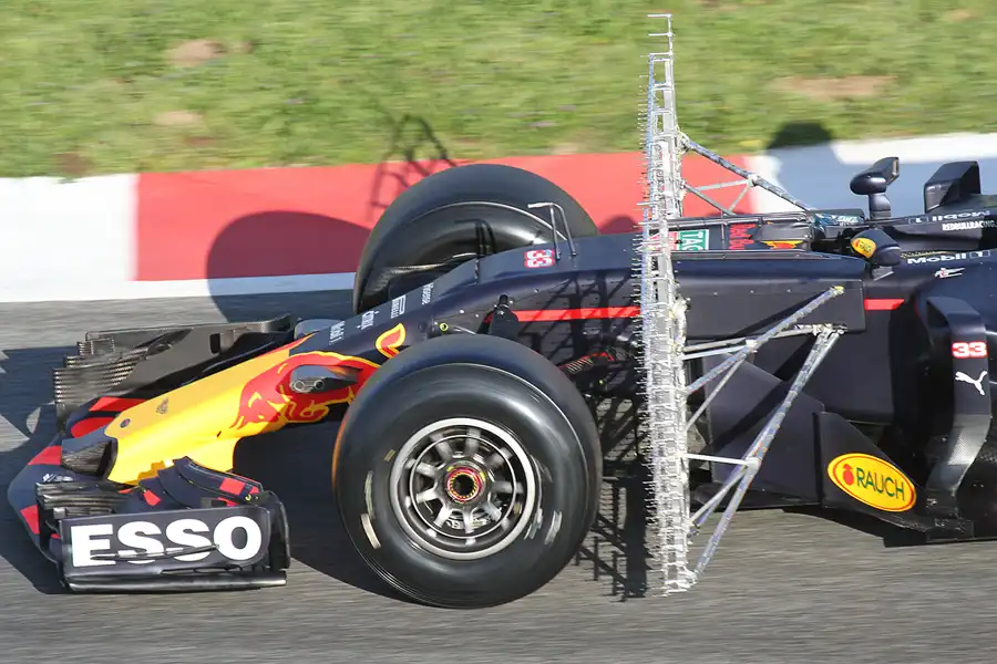 222 | 2017 | Barcelona | Red Bull-TAG Heuer RB13 | Max Verstappen | © carsten riede fotografie