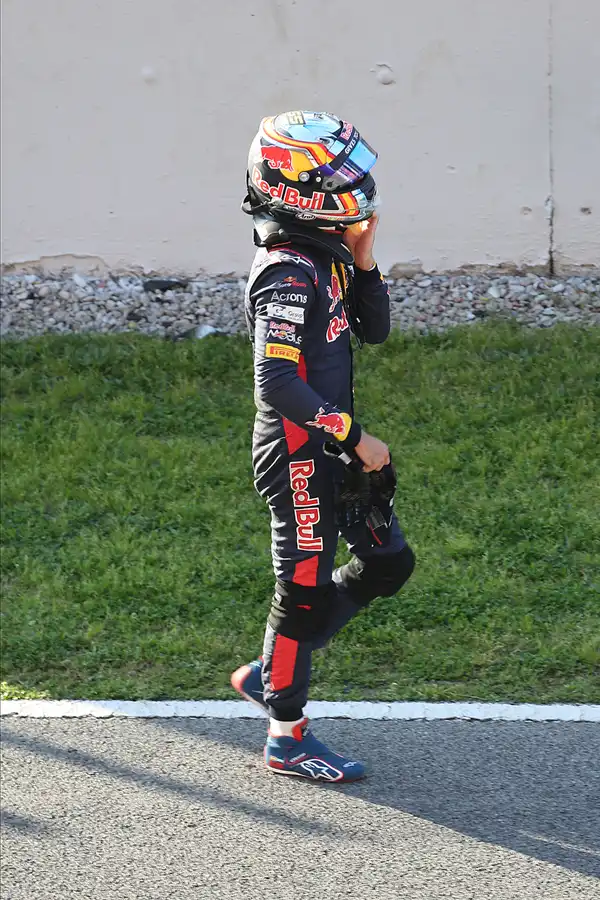 320 | 2017 | Barcelona | Toro Rosso | Carlos Sainz Jr. | © carsten riede fotografie