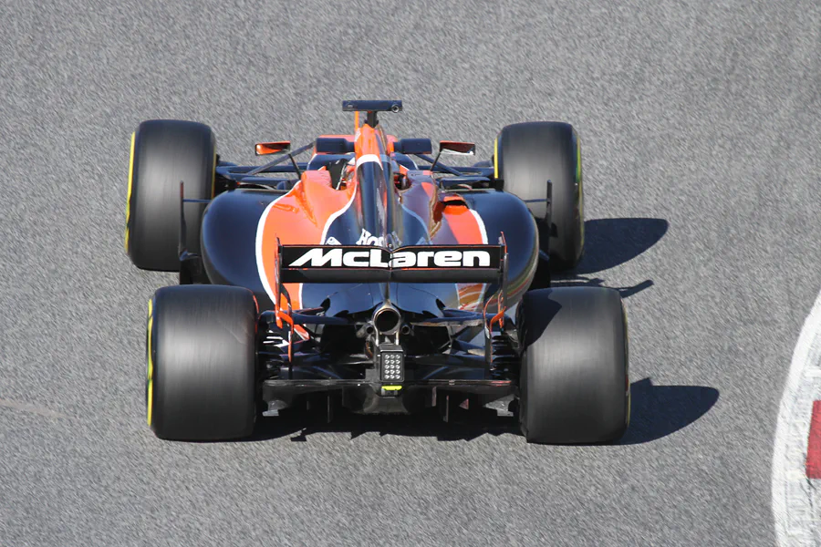 144 | 2017 | Barcelona | McLaren-Honda MCL32 | Stoffel Vandoorne | © carsten riede fotografie