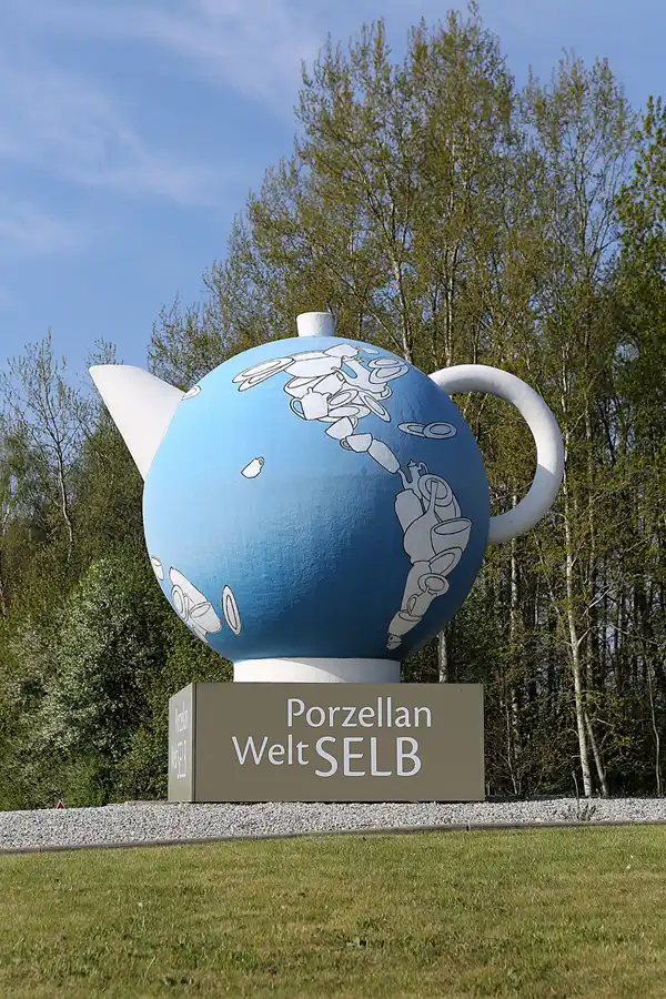 094 | 2017 | Selb | Porzellankanne | © carsten riede fotografie