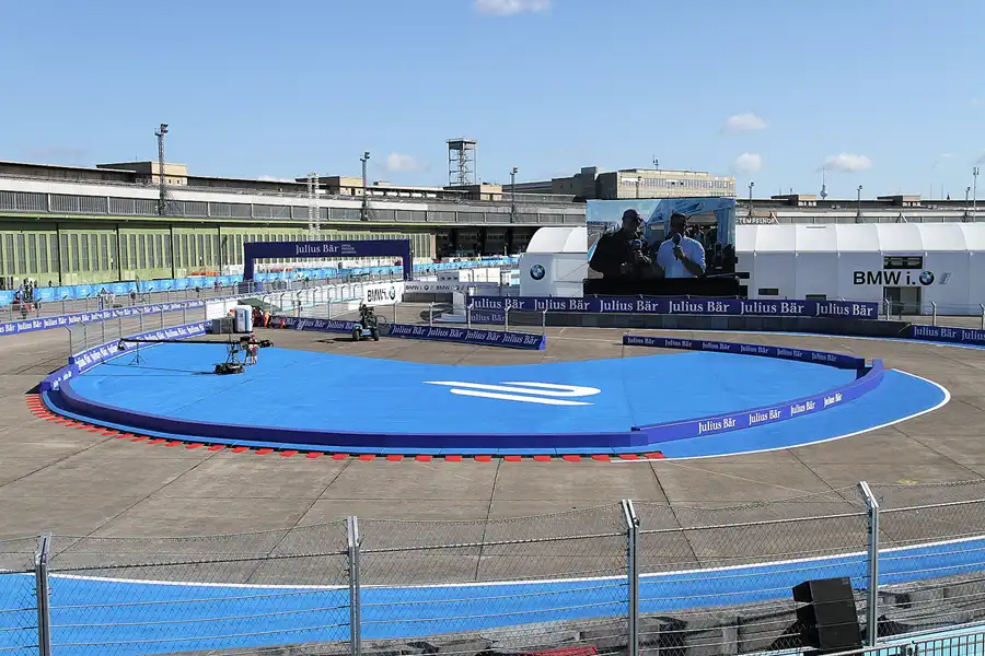 158 | 2017 | Berlin | Tempelhof Field | © carsten riede fotografie