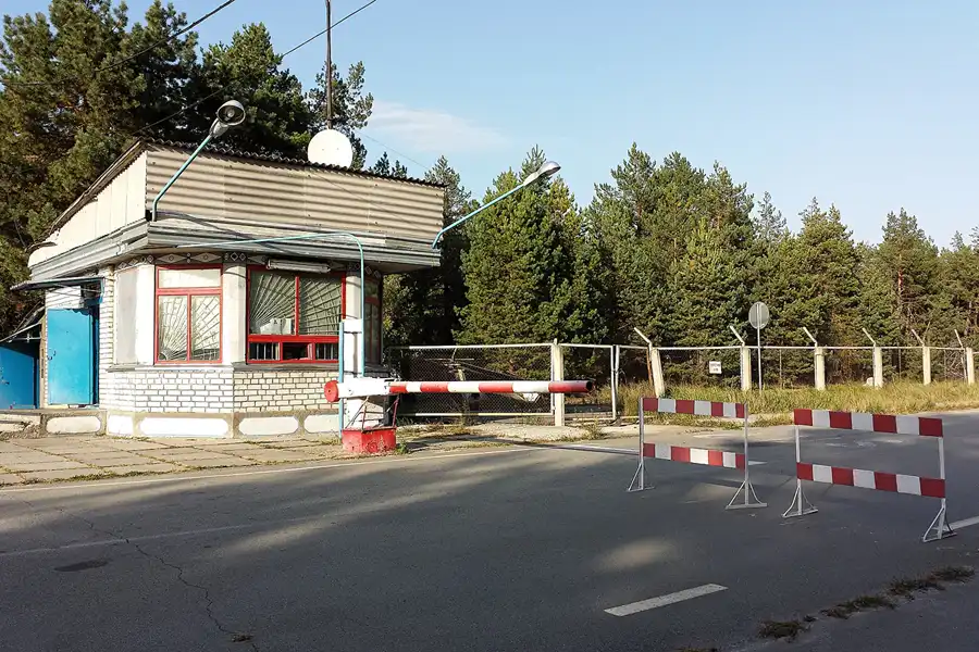 036 | 2017 | Chernobyl Zone | Checkpoint | © carsten riede fotografie
