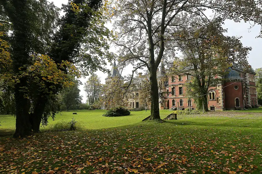 004 | 2017 | Krowiarki | Schloss Polnisch Krawarn | © carsten riede fotografie