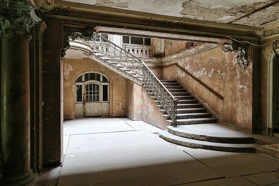 023 | 2017 | Krowiarki | Schloss Polnisch Krawarn | © carsten riede fotografie