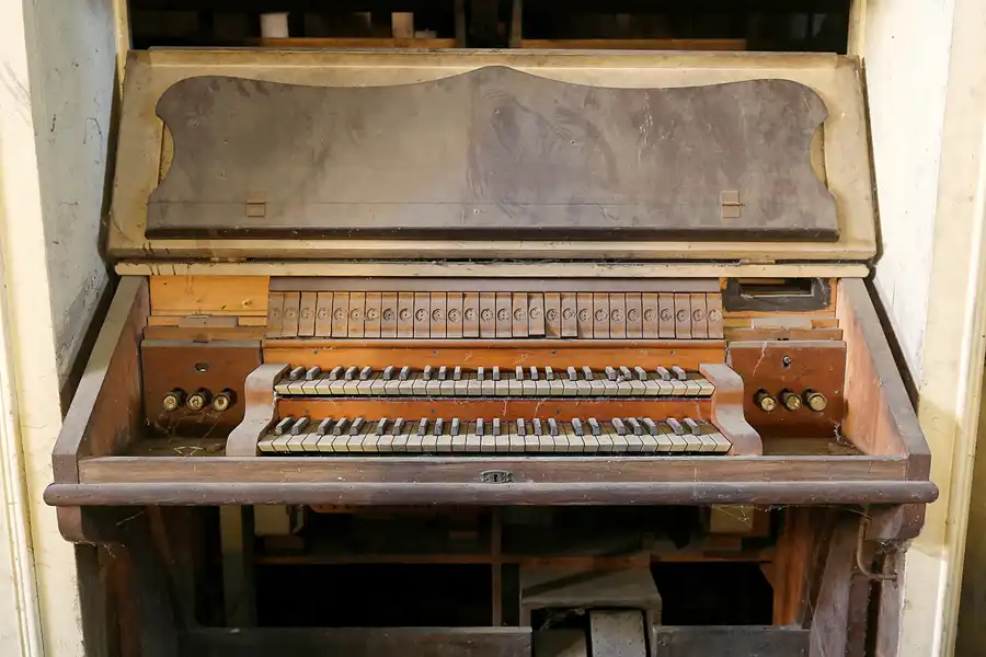 019 | 2017 | Lewin Brzeski | Kirche St. Peter und Paul | © carsten riede fotografie