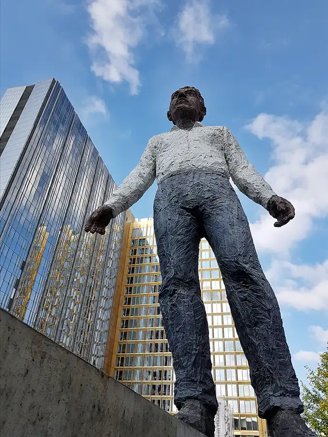 041 | 2018 | Berlin | Axel-Springer-Strasse | © carsten riede fotografie