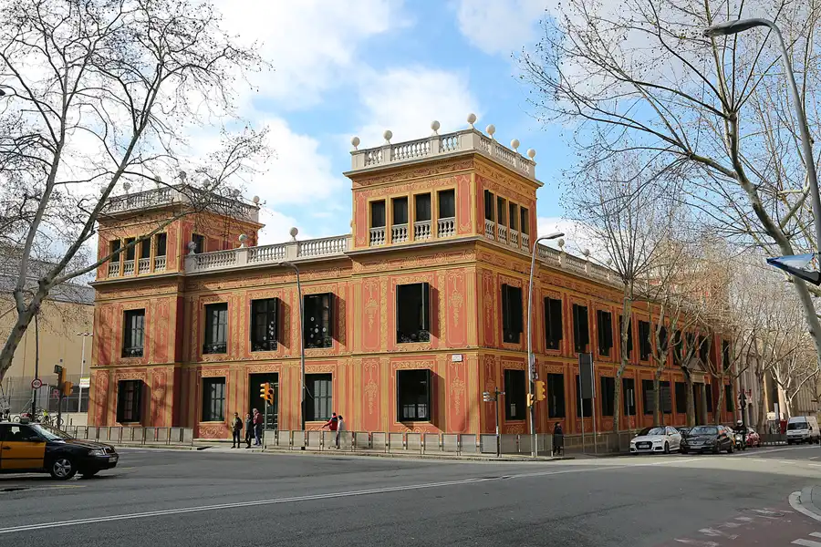 019 | 2018 | Barcelona | Escola Mossèn Jacint Verdaguer | © carsten riede fotografie