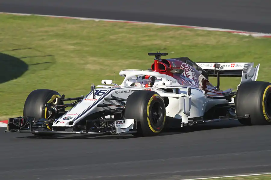 103 | 2018 | Barcelona | Sauber-Ferrari C37 | Charles Leclerc | © carsten riede fotografie