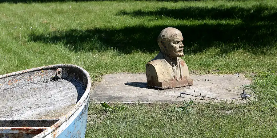 034 | 2018 | Küstrin-Kietz | Lenin-Büste | © carsten riede fotografie