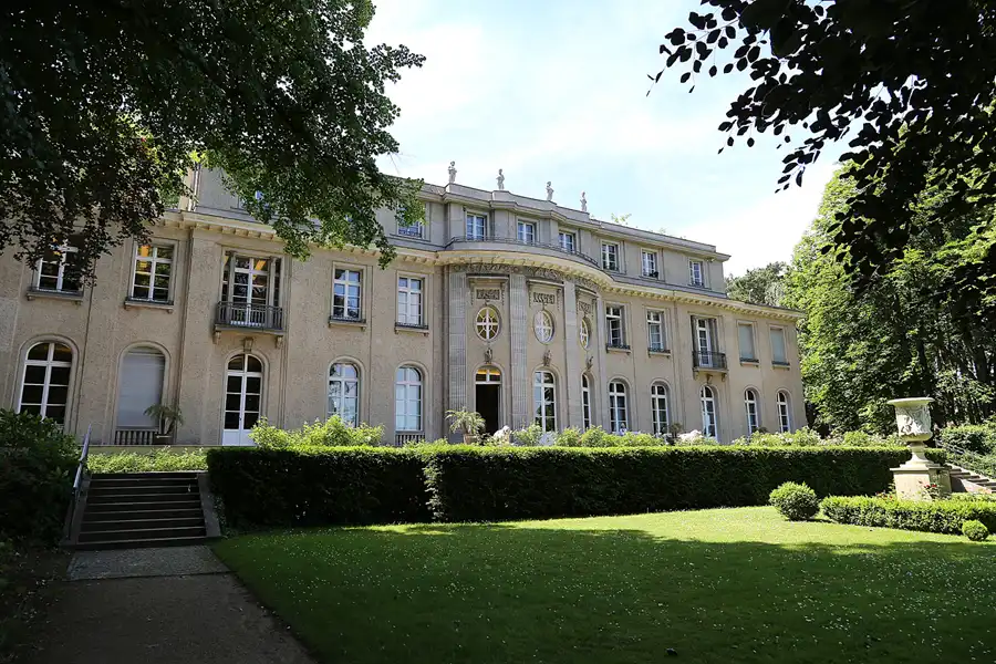 053 | 2018 | Berlin | Haus der Wannsee-Konferenz | © carsten riede fotografie