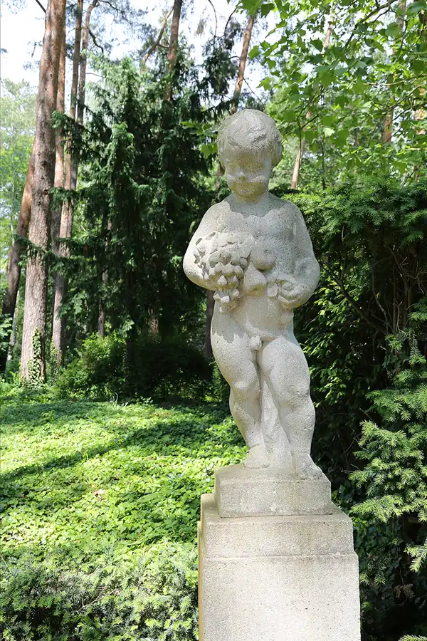 057 | 2018 | Berlin | Haus der Wannsee-Konferenz – Gärten | © carsten riede fotografie