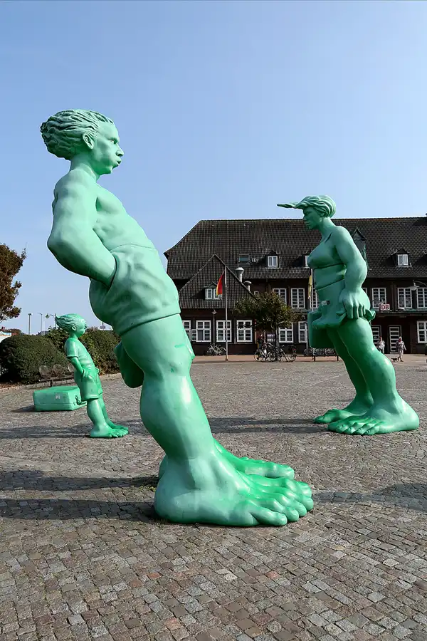 141 | 2018 | Sylt | Westerland – Reisende Riesen im Wind | © carsten riede fotografie