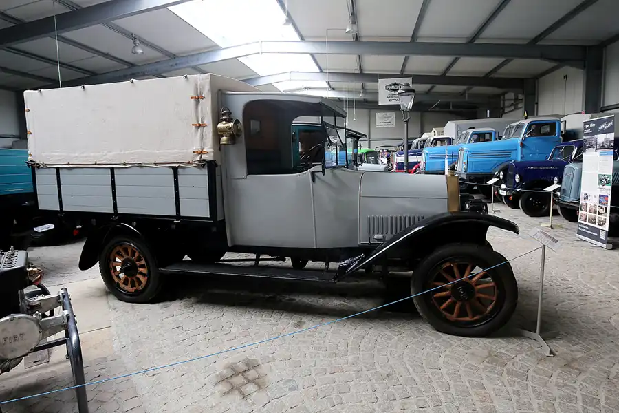 023 | 2018 | Hartmannsdorf | Sächsisches Nutzfahrzeugmuseum | © carsten riede fotografie