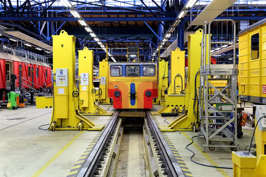 001 | 2018 | Berlin | DB Netz AG – Maschinenpool – Werkstatt Berlin-Grunewald | © carsten riede fotografie