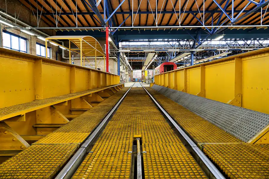 020 | 2018 | Berlin | DB Netz AG – Maschinenpool – Werkstatt Berlin-Grunewald | © carsten riede fotografie