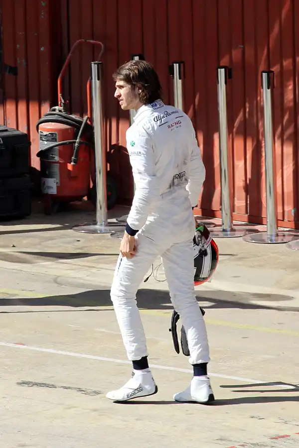 293 | 2019 | Barcelona | Alfa Romeo | Antonio Giovinazzi | © carsten riede fotografie