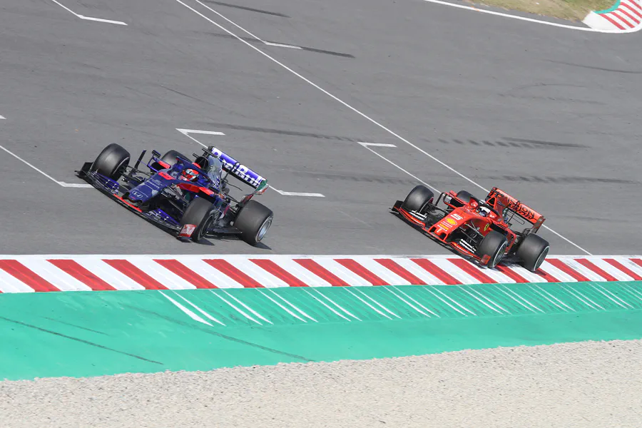 285 | 2019 | Barcelona | Toro Rosso-Honda STR14 | Daniil Kvyat + Ferrari SF90 | Sebastian Vettel | © carsten riede fotografie