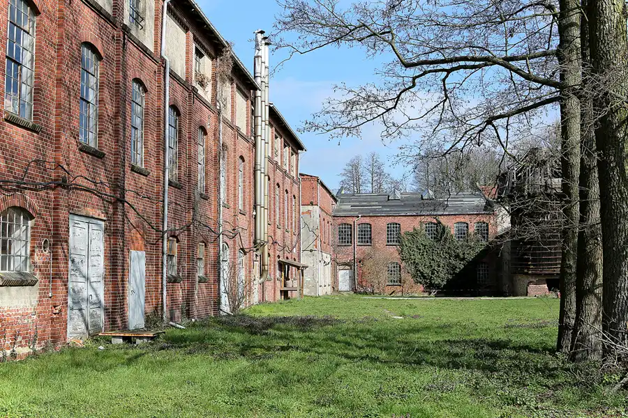 078 | 2019 | Hohenofen | VEB Feinpapierfabriken Neu Kaliss – Werk Hohenofen | Patent Papierfabrik | © carsten riede fotografie